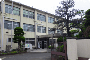 自治体様/公立高校シロアリ駆除工事