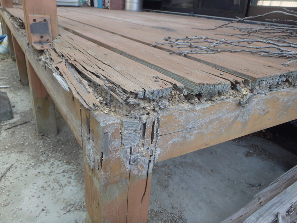 北九州市八幡西区ウッドデッキのシロアリ被害