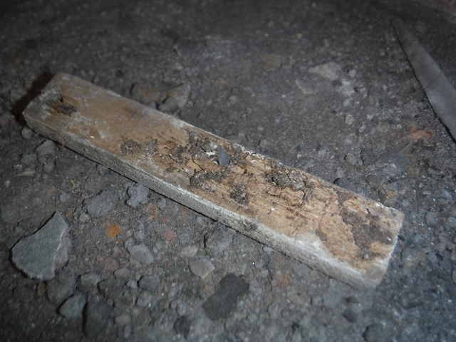 福岡県筑紫野市床下シロアリ調査木材