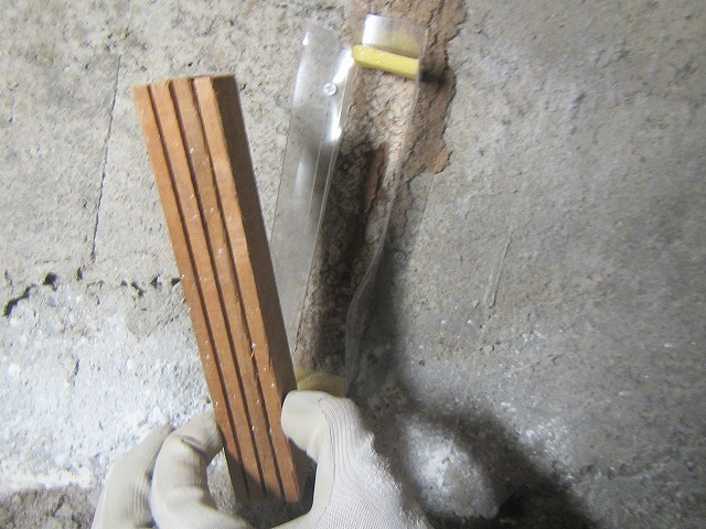 福岡県シロアリ蟻道被害に対するベイト工法