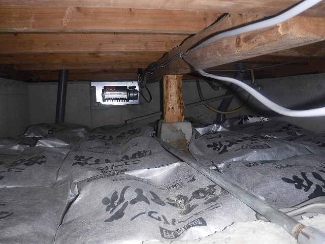 床下土壌の含水量について